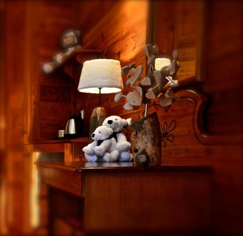 Hotel Serre Palas เลส์เดอซาลป์ ภายนอก รูปภาพ