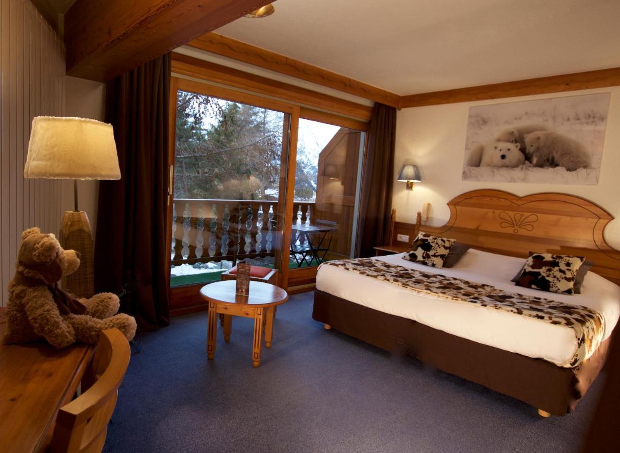 Hotel Serre Palas เลส์เดอซาลป์ ภายนอก รูปภาพ