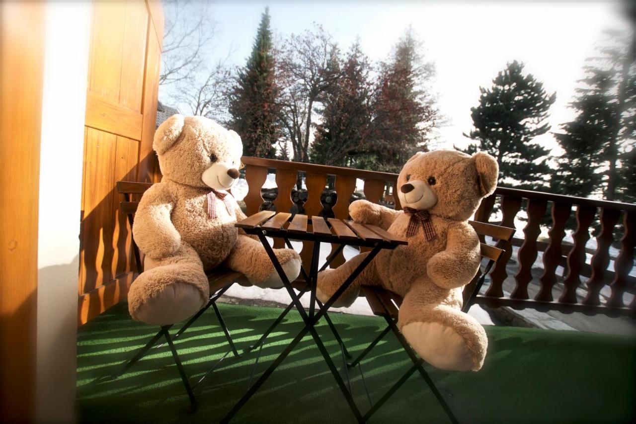 Hotel Serre Palas เลส์เดอซาลป์ ภายนอก รูปภาพ