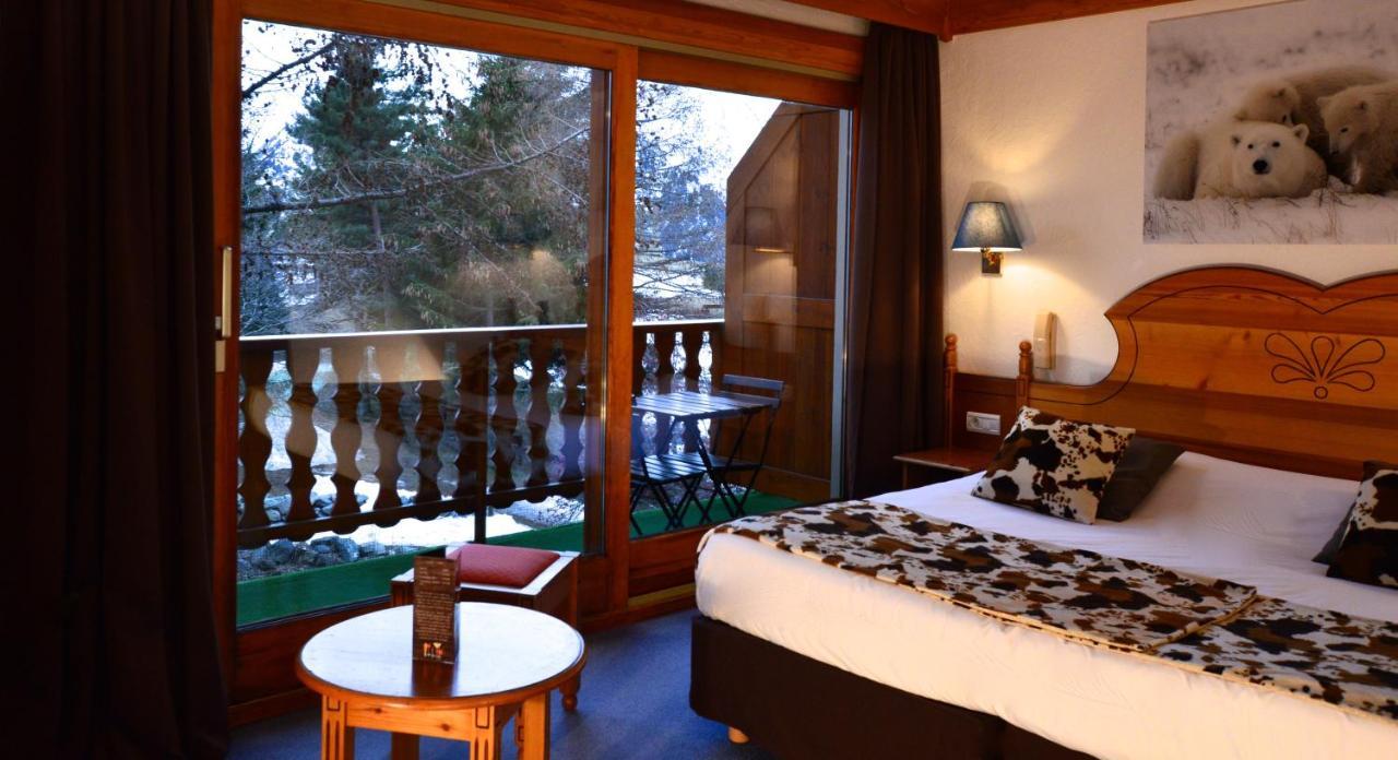 Hotel Serre Palas เลส์เดอซาลป์ ภายนอก รูปภาพ