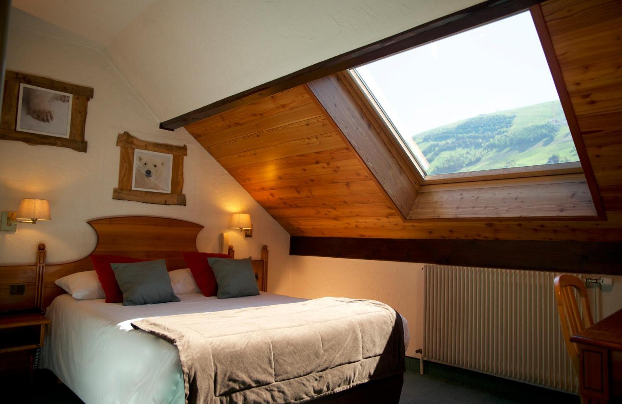 Hotel Serre Palas เลส์เดอซาลป์ ภายนอก รูปภาพ