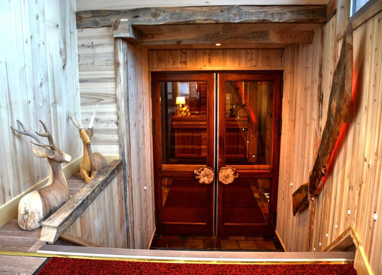 Hotel Serre Palas เลส์เดอซาลป์ ภายนอก รูปภาพ