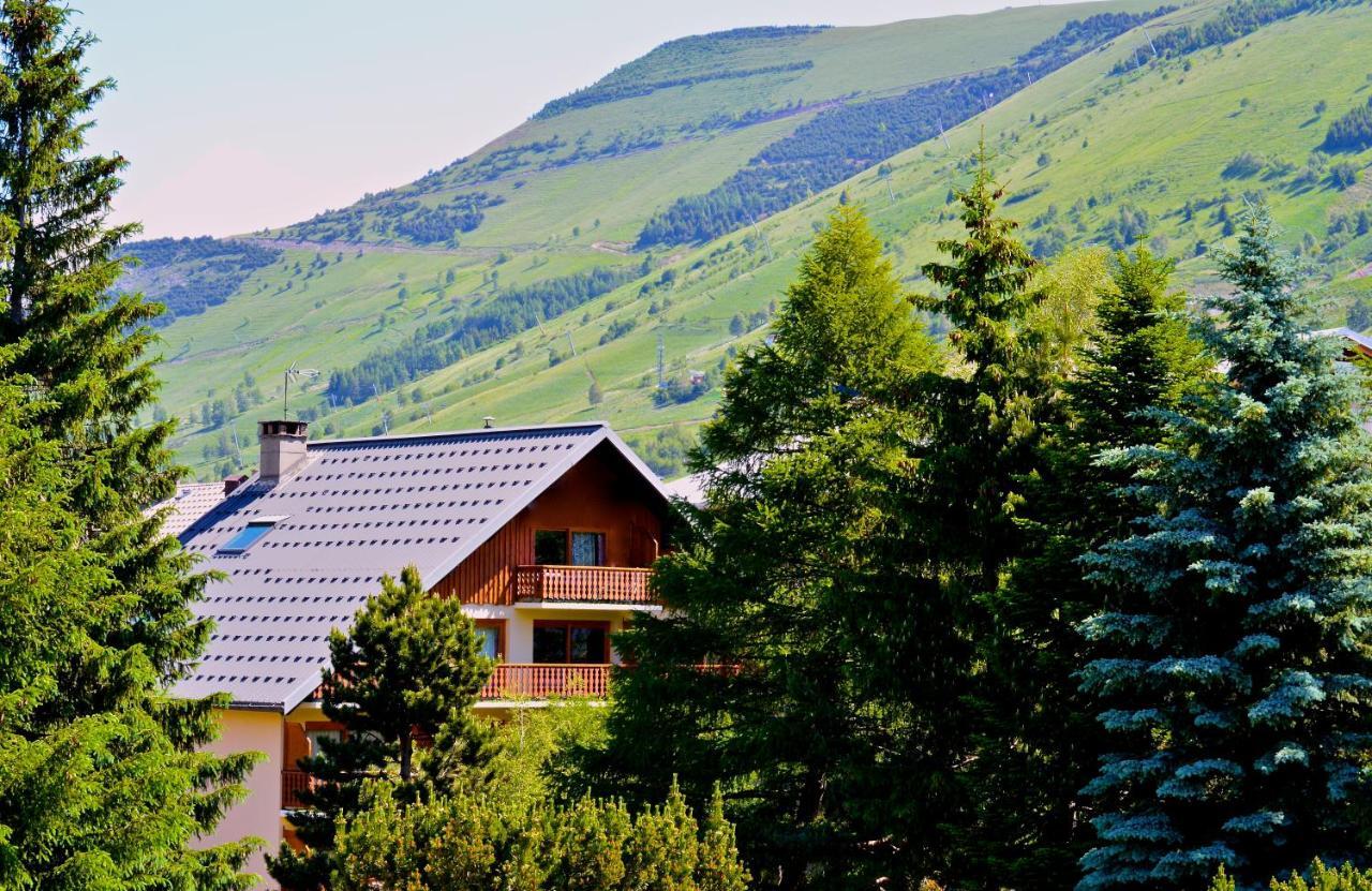 Hotel Serre Palas เลส์เดอซาลป์ ภายนอก รูปภาพ